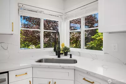 1309 N 80th Street, Seattle, WA 98103 - Photo 9
