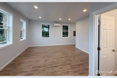 226 E Orange Avenue, Burlington, WA 98233 - Photo 19