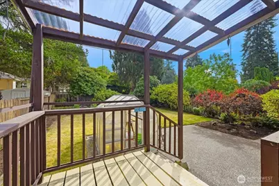 14036 17th Avenue NE, Seattle, WA 98125 - Photo 17
