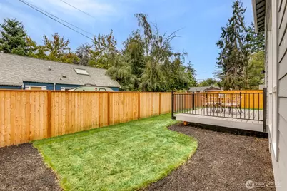 18554 Stone Avenue N, Shoreline, WA 98133 - Photo 39