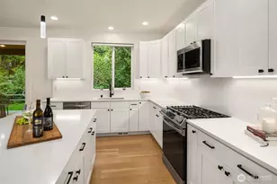10002 228th Pl SE, Woodinville, WA 98077 - Photo 13