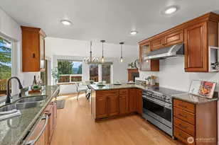 10728 NE 196th St, Bothell, WA 98011 - Photo 9