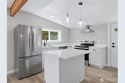 5600 Ocean View Boulevard NE, Bremerton, WA 98311 - Photo 11