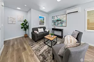 332 NE Elk Pl, Seattle, WA 98115 - Photo 5