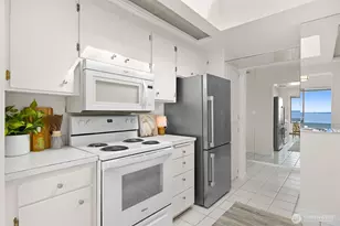 510 S State St, Bellingham, WA 98225 - Photo 5