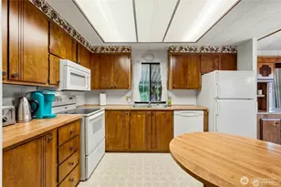 3611 I St NE, Auburn, WA 98002 - Photo 9