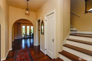 3829 43rd Ave NE, Seattle, WA 98105 - Photo 3