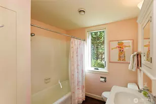 3829 43rd Ave NE, Seattle, WA 98105 - Photo 25