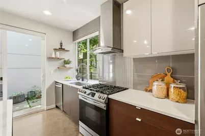 1806 25th Avenue #A, Seattle, WA 98122 - Photo 7