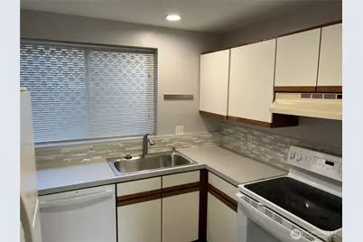 1515 Ocean Beach Boulevard N #101, Long Beach, WA 98631 - Photo 5