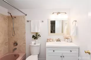 1214 Taylor Ave N, Seattle, WA 98109 - Photo 15