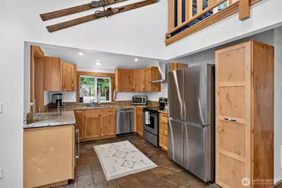 16028 E Crystal Drive E, Enumclaw, WA 98022 - Photo 5