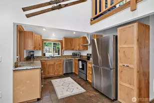 16028 E Crystal Dr E, Enumclaw, WA 98022 - Photo 5