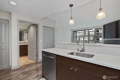 2929 1st Avenue #1106, Seattle, WA 98121 - Photo 11