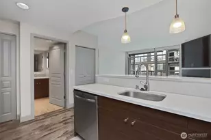 2929 1st Ave, Seattle, WA 98121 - Photo 11