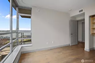 2929 1st Ave, Seattle, WA 98121 - Photo 17