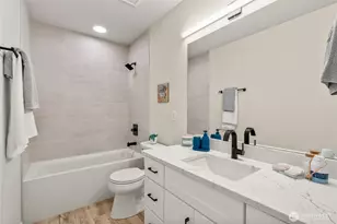12225 Roseberg Ave S, Seattle, WA 98168 - Photo 15