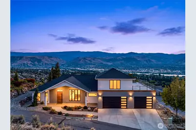 700 Upper Daniels Drive, East Wenatchee, WA 98802 - Photo 1