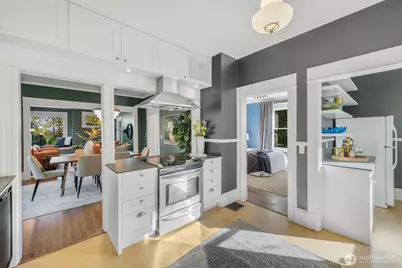 809 23rd Avenue E, Seattle, WA 98112 - Photo 5