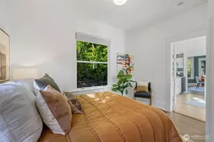 809 23rd Ave E, Seattle, WA 98112 - Photo 13