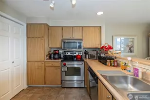 1700 W Sunn Fjord Ln, Bremerton, WA 98312 - Photo 5
