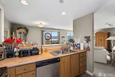 1700 W Sunn Fjord Lane #L204, Bremerton, WA 98312 - Photo 7