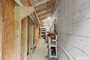 707 W Bertona St, Seattle, WA 98119 - Photo 31