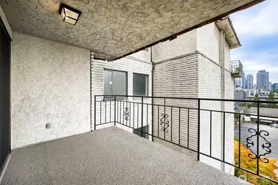 610 Aloha Street #404, Seattle, WA 98109 - Photo 25