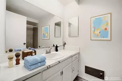 610 Aloha Street #404, Seattle, WA 98109 - Photo 9