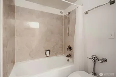 610 Aloha Street #404, Seattle, WA 98109 - Photo 33