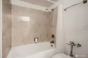 610 Aloha St, Seattle, WA 98109 - Photo 33