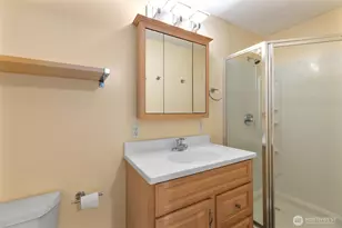 22506 45th Pl W, Mountlake Terrace, WA 98043 - Photo 31