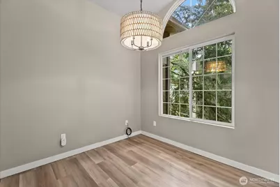 10009 NE 120th Lane #B301, Kirkland, WA 98034 - Photo 5
