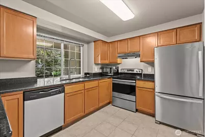 10009 NE 120th Lane #B301, Kirkland, WA 98034 - Photo 9