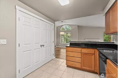 10009 NE 120th Lane #B301, Kirkland, WA 98034 - Photo 11