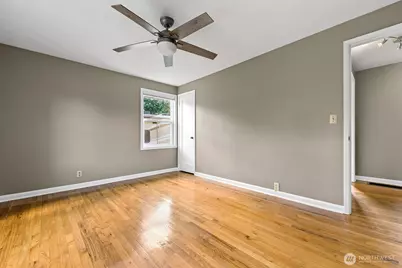 829 NE 189th Street, Shoreline, WA 98155 - Photo 25