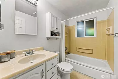 1805 204th Place SW, Lynnwood, WA 98036 - Photo 11
