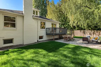 8015 42nd Avenue NE, Seattle, WA 98115 - Photo 29