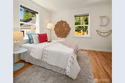 8015 42nd Avenue NE, Seattle, WA 98115 - Photo 15