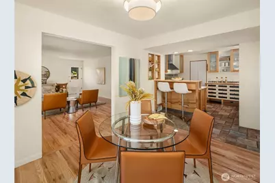8015 42nd Avenue NE, Seattle, WA 98115 - Photo 5