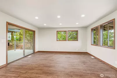 816 Si Town Road, Castle Rock, WA 98611 - Photo 11