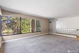2515 NE 106th Pl, Seattle, WA 98125 - Photo 5
