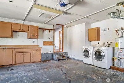 16424 126th Place SE, Renton, WA 98058 - Photo 15