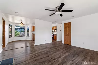 16424 126th Place SE, Renton, WA 98058 - Photo 5