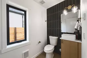 5404 20th Ave S, Seattle, WA 98108 - Photo 5