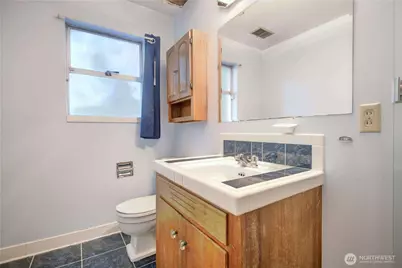 9037 38th Avenue SW, Seattle, WA 98126 - Photo 17