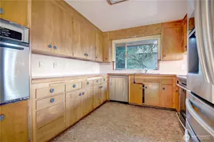 9037 38th Ave SW, Seattle, WA 98126 - Photo 11