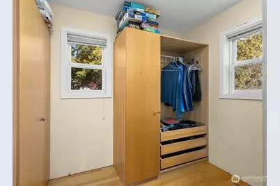 2112 NE 55th Street, Seattle, WA 98105 - Photo 17