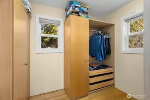 2112 NE 55th St, Seattle, WA 98105 - Photo 17