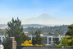 2112 NE 55th St, Seattle, WA 98105 - Photo 23